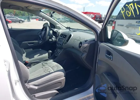 2015 Chevrolet Sonic Lt Auto from USA, damaged, VIN 1G1JC6SG9F4131544